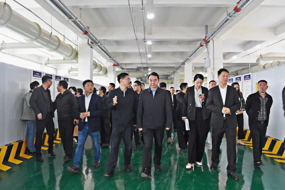 【子公司動態(tài)】四川省生態(tài)環(huán)境廳黨組成員、副廳長李銀昌帶隊參觀調(diào)研欣海環(huán)境公司